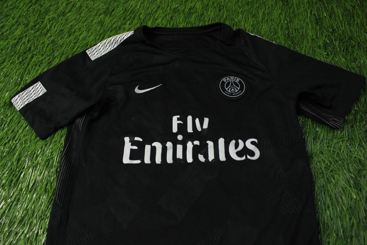 #29 エンバペ　ムバッペ　エムバペ　17-18 PSG 3rd　ユニフォーム 4d1fd98eb61e.jpg?width=3840&
