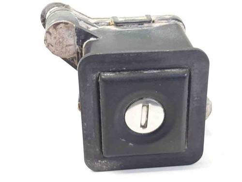 VW PASSAT B5 3B2 Heckklappenschloss 357827571 1.80 Petrol 92kw 1988 31366901