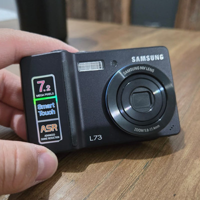 Samsung L73 Digitalkamera 7.2 Megapixel