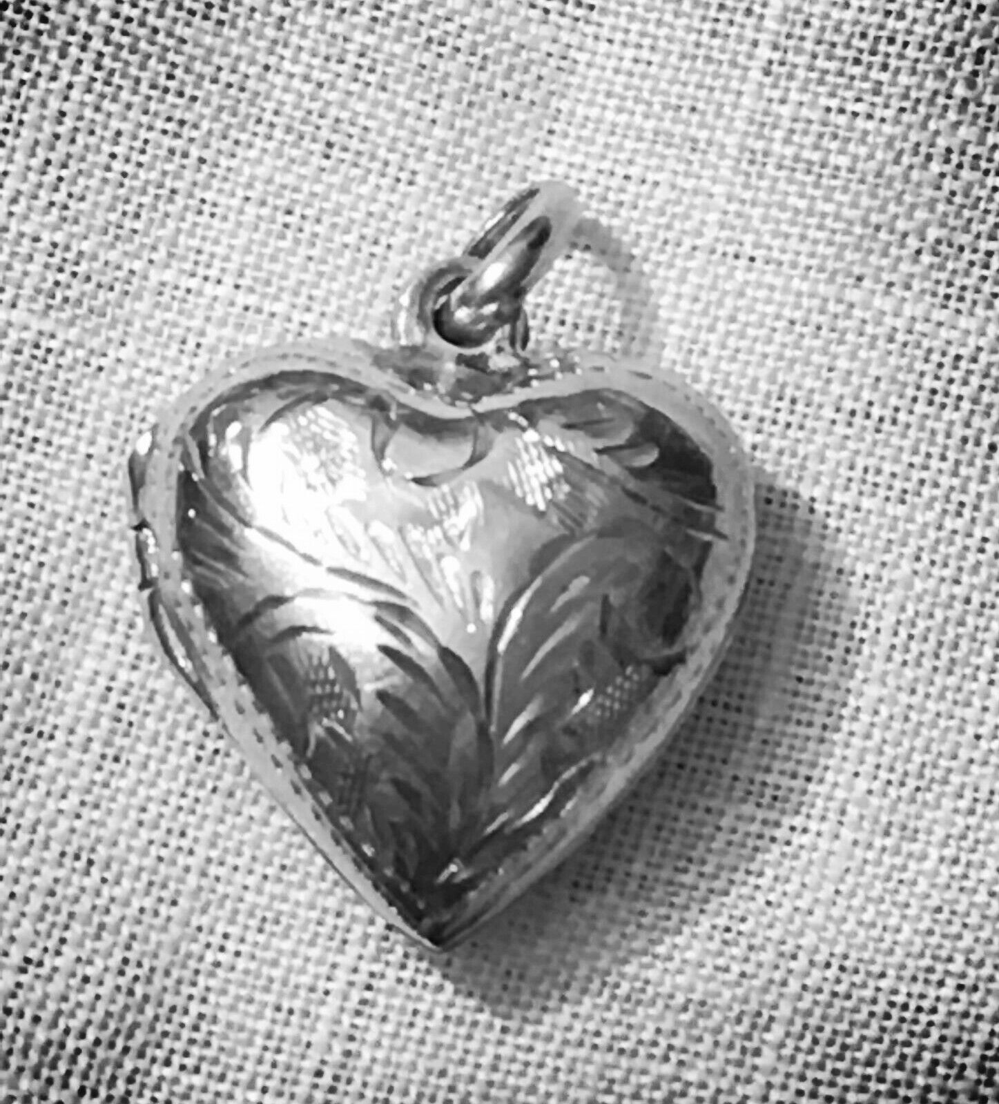 Sterling Silver Heart Locket Photo Engraved Vtg P… - image 8