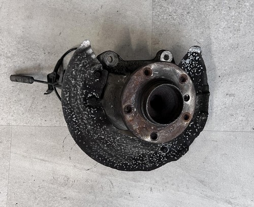 Achsschenkel links vorne BMW 1er (E81) 6764443 Radlager Radnabe