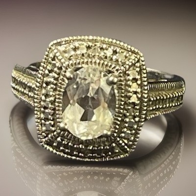 Sterling 925 Ring With Large White Stone Circle By Small White Stones Maker Mark