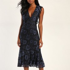 Lulus Divinely Dramatic Black and Navy Blue Lace Midi Dress XS