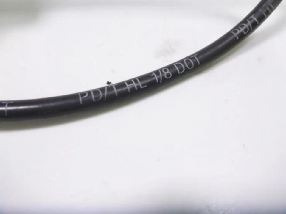 Manguera de línea de freno trasero Triumph Trophy 1200 96 Foto 4 de 4