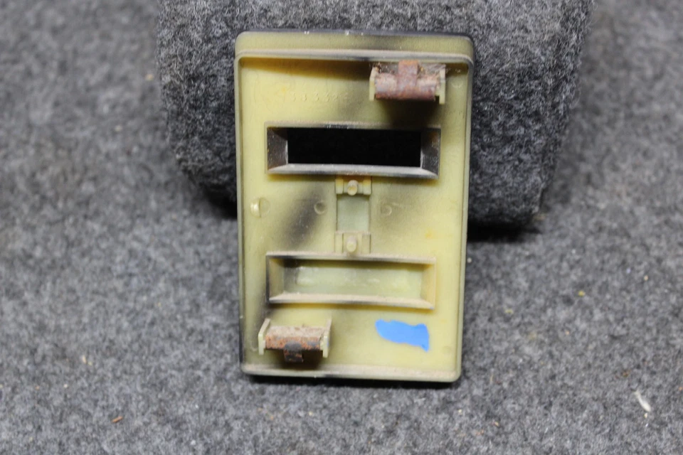 Buick Skylark 1968 convertible interruptor superior GS accesorio GM Foto 3 de 4