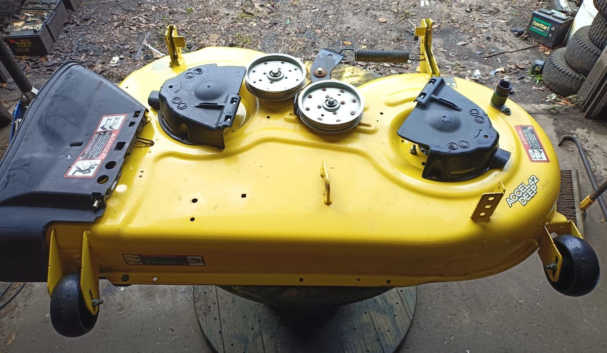 JOHN DEERE Z300 Series Accel 42