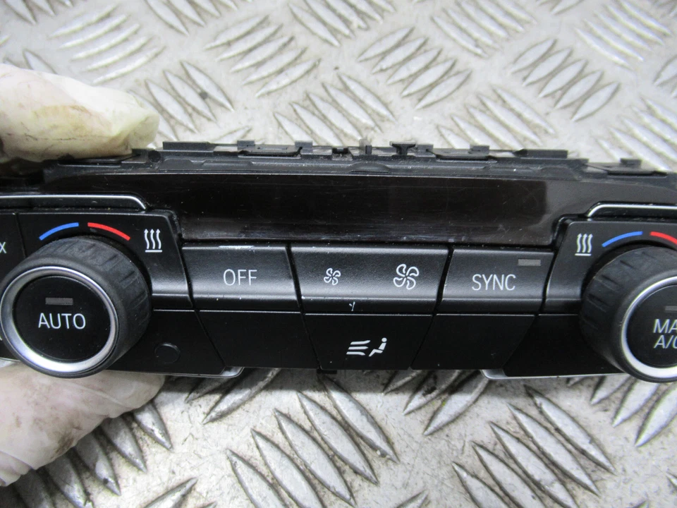 2015 BMW 2  GRAN TOURER 218I F46 MK2 A/C HEATER CLIMATE CONTROLS *10317 - Image 3 of 4