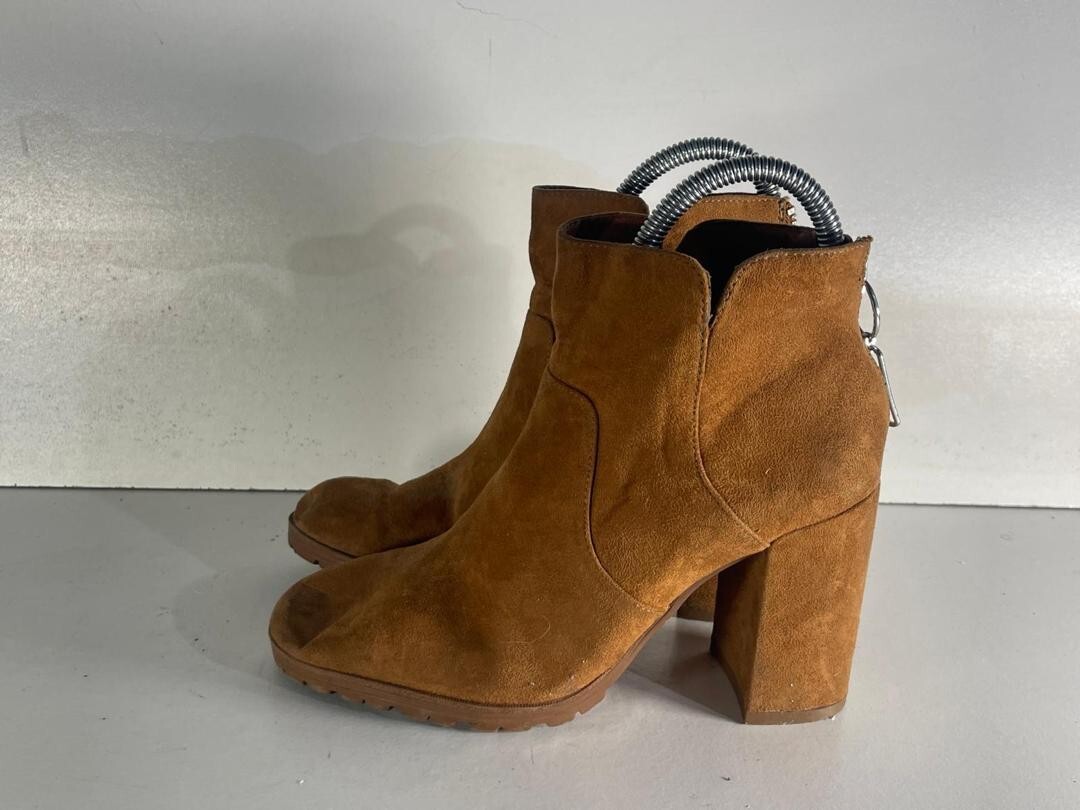 Bershka Ladies Shoes Size 3/36 Used Tan Faux Suede Back Zip Ankle