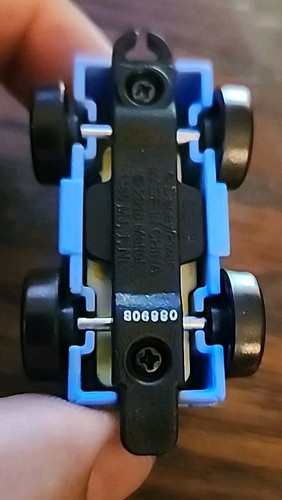 2018 DISNEY PIXAR TOY STORY WOODY BLUE & YELLOW 2 1/4" DIECAST & PLASTIC CAR - Picture 5 of 5
