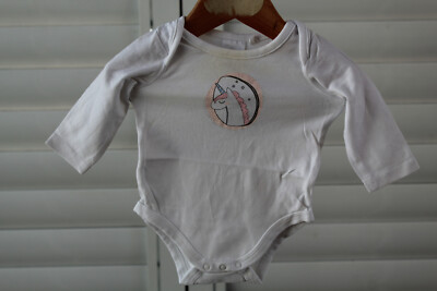 🚫 SIZE 000 TARGET WHITE UNICORN LONG SLEEVE ONE PIECE BABY ROMPER - Main Image