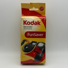 Kodak FunSaver 35mm Disposable Camera 27 Exposure Manual Flash New Exp 08/27