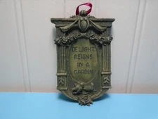 VINTAGE MIDWEST OF CANNON FALLS DELIGHT REIGNS IN A GARDEN 3.5" X 2.5" ORNAMENT