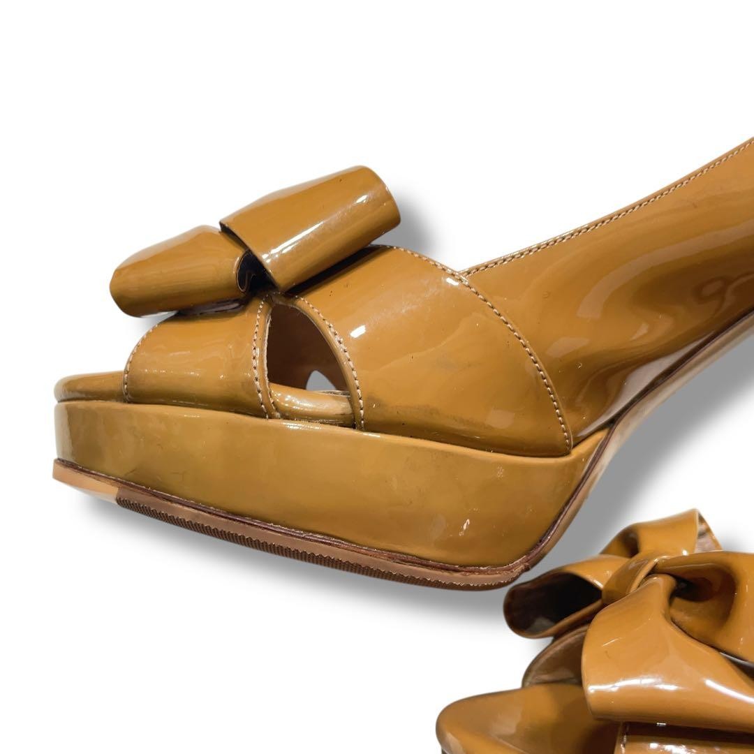 VALENTINO GARAVANI Pumps 37 Patent Leather Camel Color Elegant Design thumbnail 7
