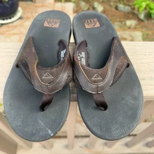 Mens Sz 9 Reef Brown Leather Fanning Flip Flop Thong Sandals Bottle Opener Soles