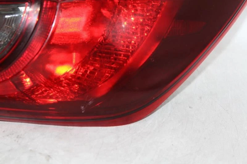 Panel halógeno cuarto luz trasera pasajero derecho compatible con Mazda CX-3 2016 OEM #29718 Foto 4 de 4