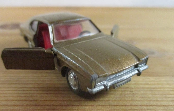 Schuco Modell 1:66 – Ford Escort 1300 GT N°810 – Allemagne – Occasion