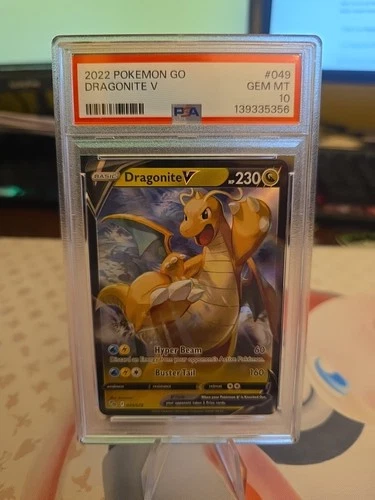 Dragonite V 049/078 - Pokémon GO Holo (PSA 10)