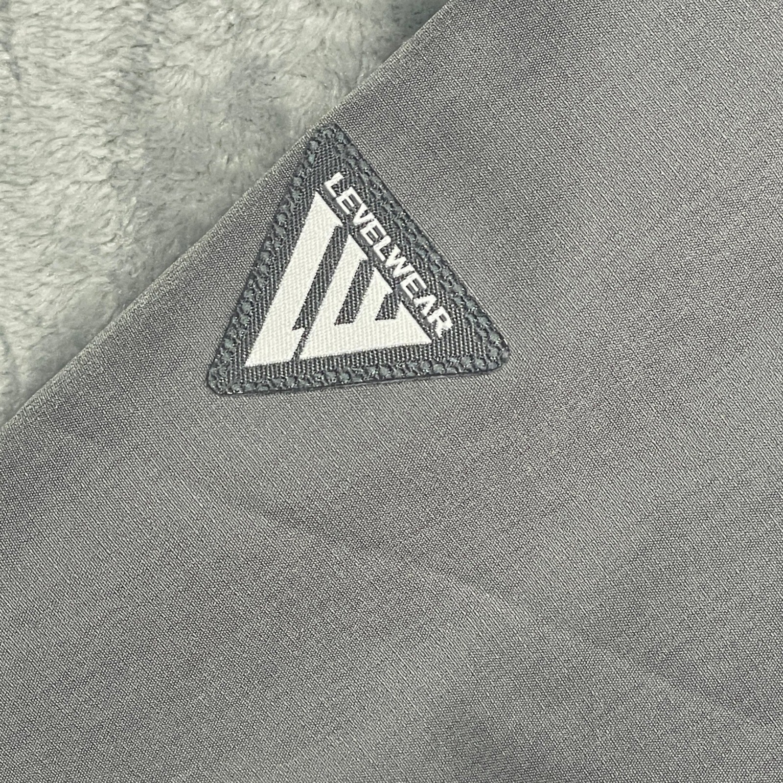 Levelwear Mens Gray Whale Gin Logo Lightweight Zip Up Vented Activewear Jacket L