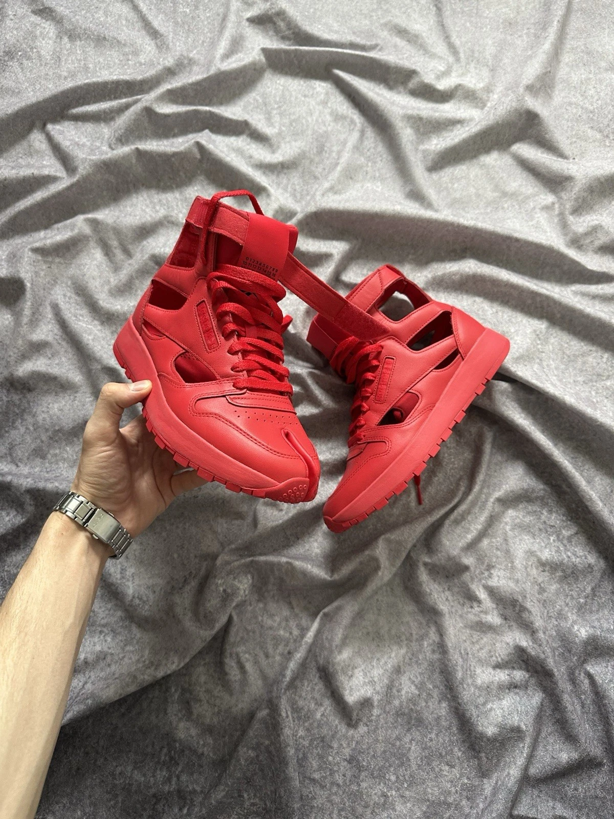 MAISON MARGIELA x REEBOK CLASSIC SNEAKERS TABI RED SIZE US 8 UK 7 EU 40.5