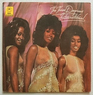 The Three Degrees (DISC CONDITION: VG+) R&B/DISCO   RARE ITEM   INCLUDES GIFT!