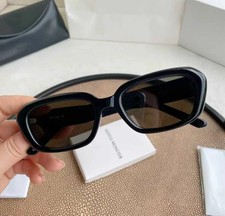 Gentle Monster Maison Margiela MM207 01 Oval sunglasses Black/Gray