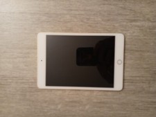 Apple iPad mini 4 128GB, Wi-Fi, 7.9in -Rose Gold FOR PARTS With Case