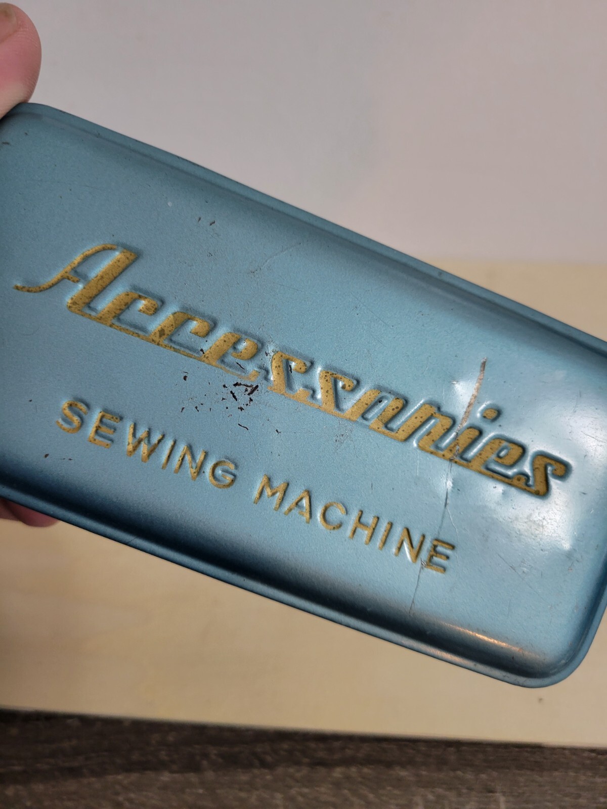 Vintage Accessories Sewing Machine Tin Hinged Lid Box Blue WITH