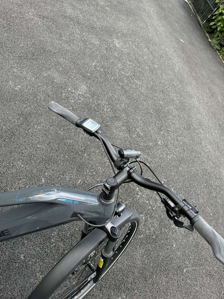 CUBE Touring Electric Bike Fast Charger Accessories MINT CONDITON