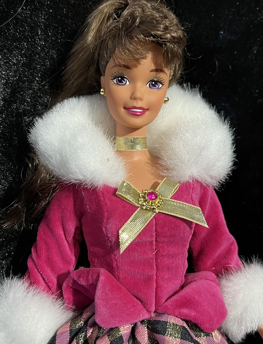 Brunette/Purple Eyes-Teresa Holiday Barbie Doll -Mattel-Knees bend