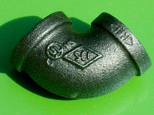 SCI 1/2" THREADED 90° ELBOW FEMALE BLACK MALLEABLE IRON PIPE FITTING
