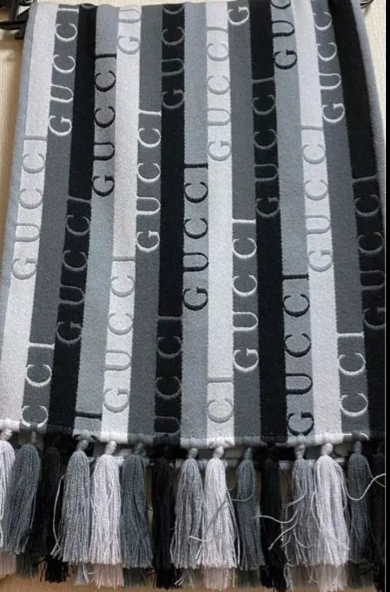 menneskemængde pendul Kirkegård GUCCI Striped Wool Scarf White Black Gray Preowned From Japan | eBay