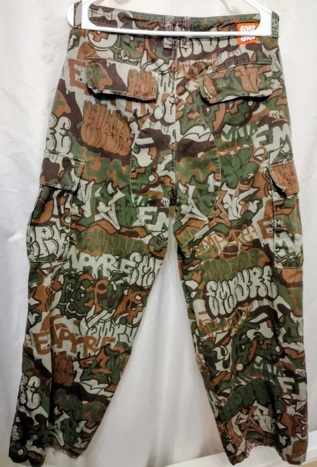 From Zumiez - Empyre Ultra Loose Handstyle Cargo Camo Skate Pants Men's Size 30 - Image 2 of 4