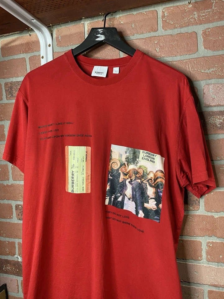 Camiseta Burberry Spellout Logo Usada Talla Mediana Foto 2 de 4