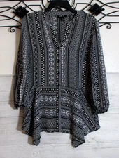 Style & Co Women's Top Size M Long Sleeve Black Geometric Round Neck