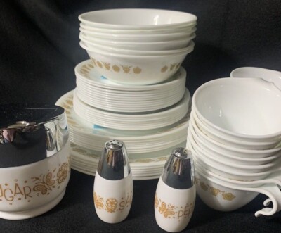 VINTAGE~CORELLE DINNERWARE~BUTTERFLY GOLD~VARIOUS