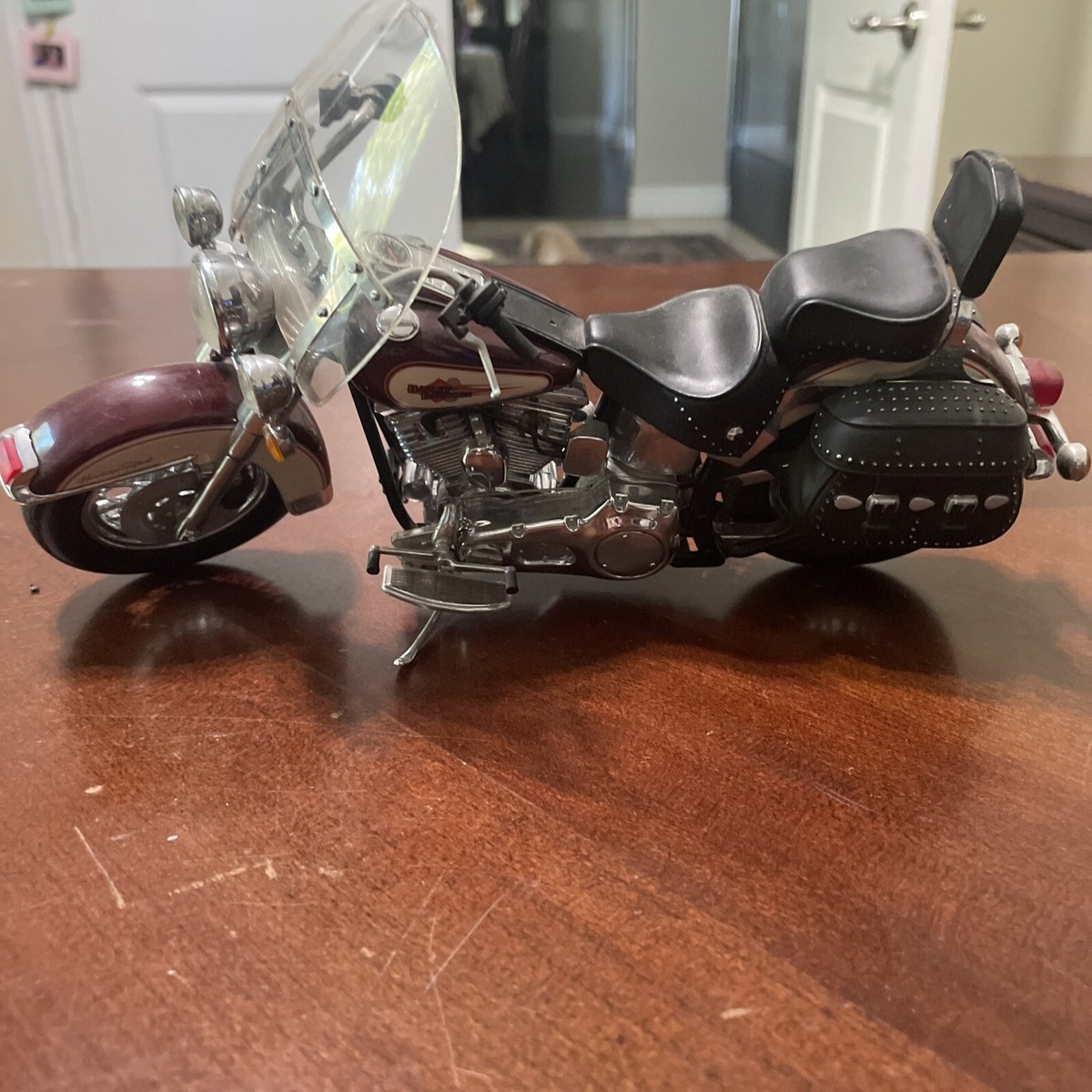 FRANKLIN MINT HARLEY DAVIDSON HERITAGE SOFTAIL CLASSIC 1:10 SCALE