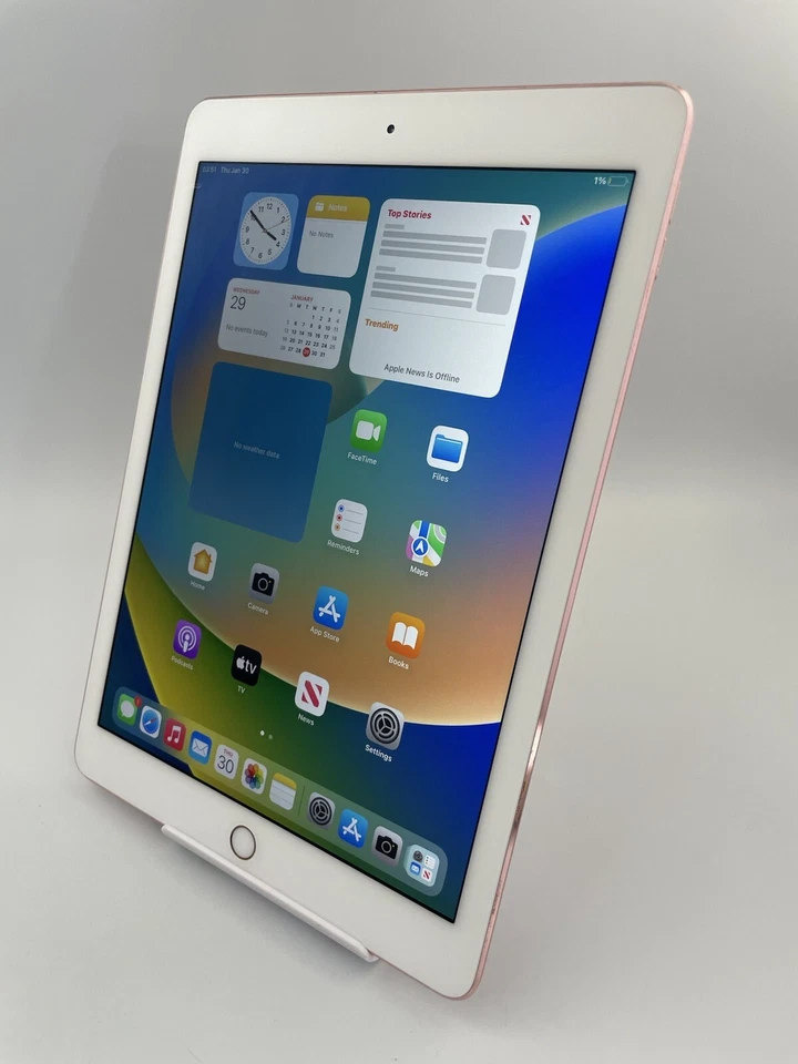 Apple iPad Pro 1st Gen 9.7" A1673 Rose Gold Wi-Fi 32GB 128GB 256GB iPadOS Tablet - Image 3 of 4