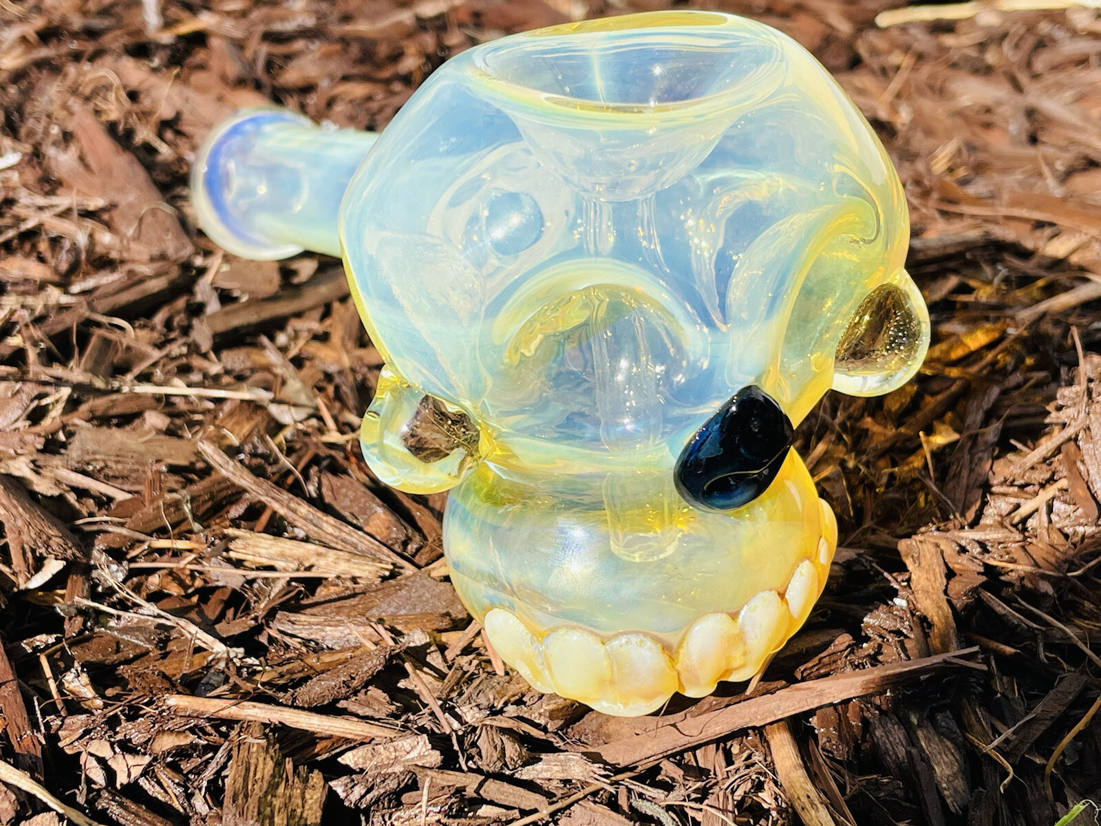 6” Gold Fumed Skull Design Bubbler Glass Pipe Collectible Handcrafted Art USA 