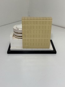 LEGO ARCHITECTURE: Solomon Guggenheim Museum (21004)