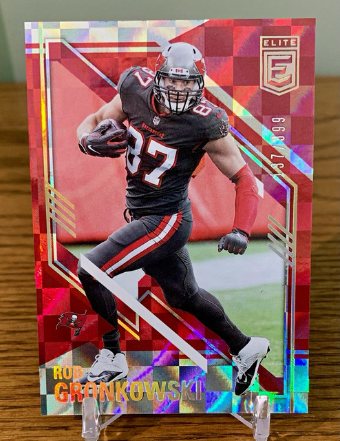 2021 Panini Donruss Elite Rob Gronkowski #9 Red 137/399 Buccaneers