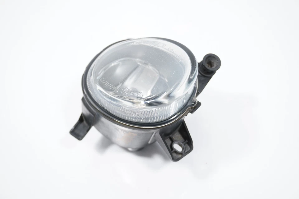 Audi Q3 2015 luz antiniebla lado conductor izquierdo 8T0941699E Foto 4 de 4