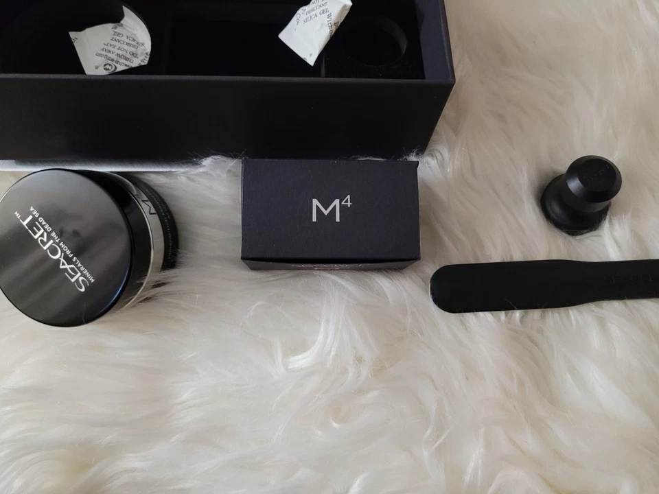 Магнитная грязевая маска SEACRET M4 Dead Sea Mineral Rich 1,8 жидк. унции Фотографии для Exp - Изображение 3 из 4