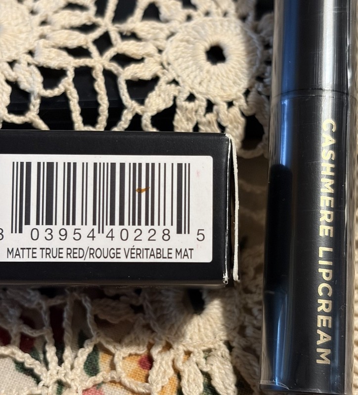 Avon Cashmere Lipcream FMG Matte True Red New Sealed