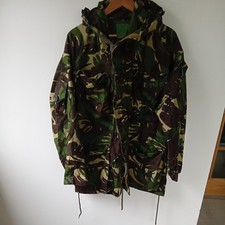 Mens  Artic Warfare Combat Smock Jacket. size 170/104. With attached hood  C013)
