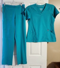 WonderWink Scrub Set Womens Small Teal Blue V- Neck Top Flat Front Pant Pockets