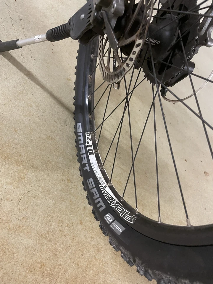 Jugendliche MTB Fahrrad - Bild 2 von 4