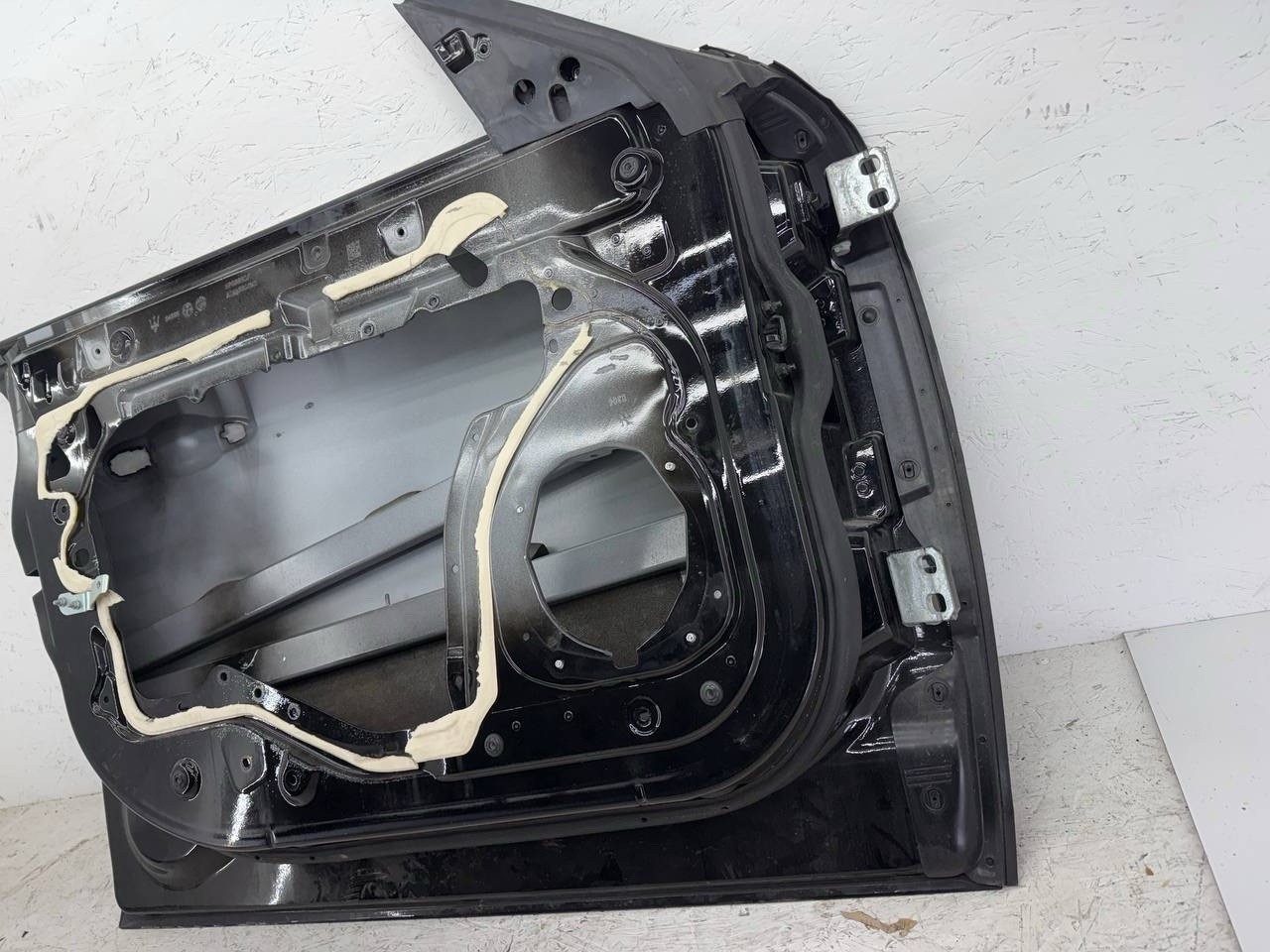2014-2020 Maserati Ghibli Front Left Door Shell Black