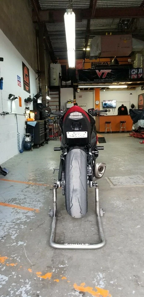 Черный нейтрализатор крыла GSXS-1000 Suzuki хвост аккуратная передняя сторона 2016 - 2025 - Изображение 3 из 4