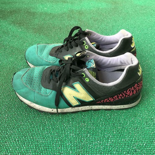 New Balance sneakers face-off mt580