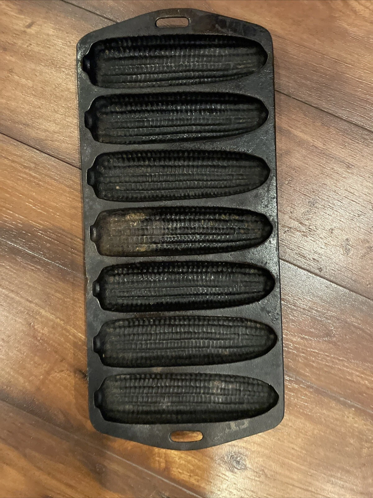 Antique Cast Iron Corn Muffin Pan H 2 Corn Cob Mold Made USA used GOOD